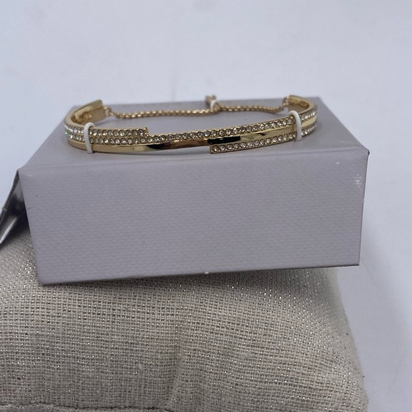 Vince Camuto Gold Tone Pretty Pave Slider Bracelet Bolo Closure - Picture 3 of 13